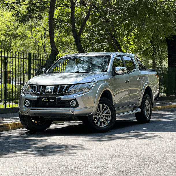 Mitsubishi NEW L200 DAKAR 4X4 2.4 AUT 2019 1