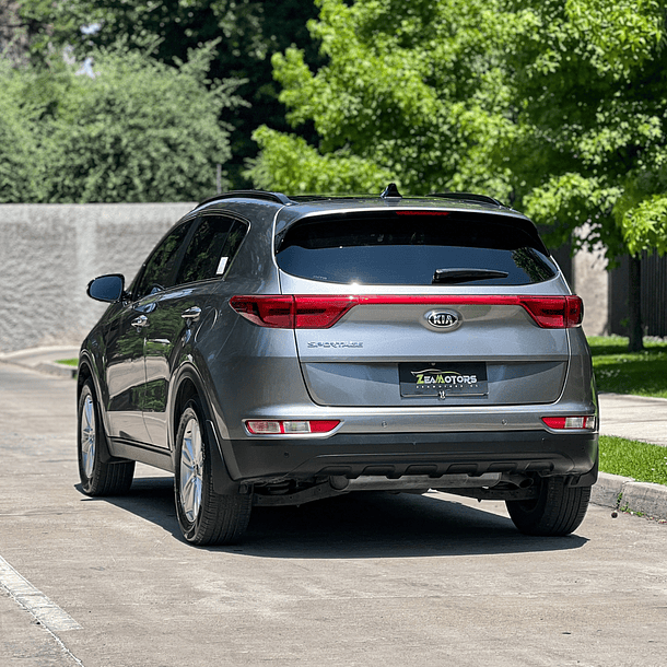Kia Sportage LX 2.0 2018 4