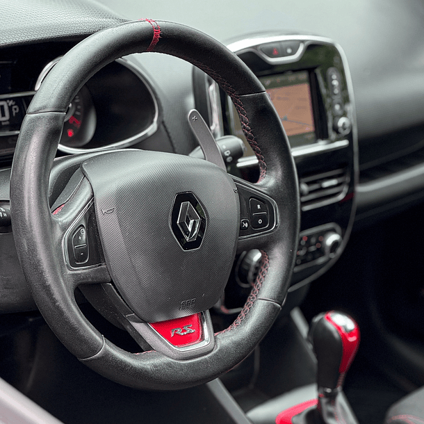 Renault Clio IV HB RS 1.6 AUT 2015 6