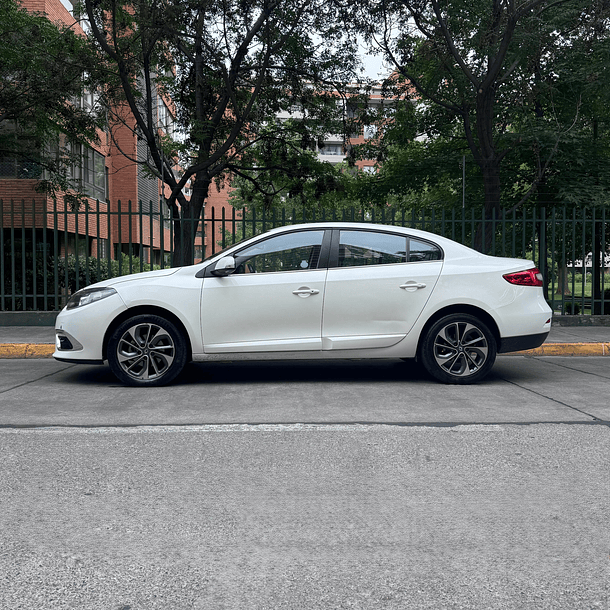 Renault Fluence Privilege 2.0 2016 12