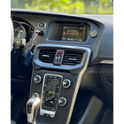 VOLVO V40 2.0 MT 2018 12