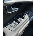 VOLVO V40 2.0 MT 2018 13