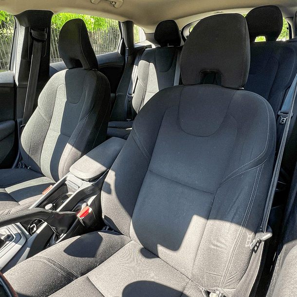 VOLVO V40 2.0 MT 2018 14