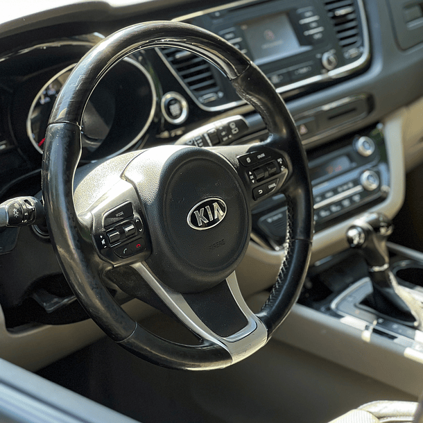 KIA GRAND CARNIVAL EX LIMITED 2.2 DIESEL AUT 2017 7