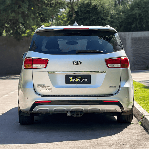 KIA GRAND CARNIVAL EX LIMITED 2.2 DIESEL AUT 2017 5