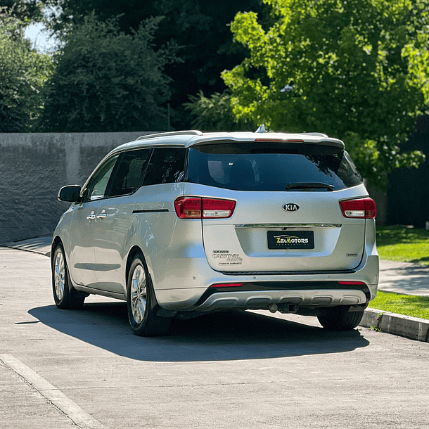 KIA GRAND CARNIVAL EX LIMITED 2.2 DIESEL AUT 2017 4