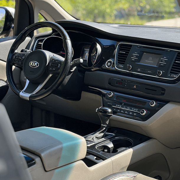 KIA GRAND CARNIVAL EX LIMITED 2.2 DIESEL AUT 2017 10