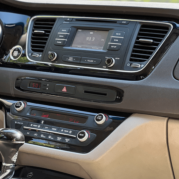 KIA GRAND CARNIVAL EX LIMITED 2.2 DIESEL AUT 2017 13