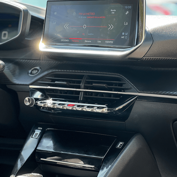 Peugeot  2008 1.2 Puretech 130 Allure Pack 2021 11