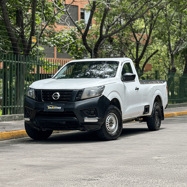 Nissan NP300 SC S 2.3D MT 2018 1