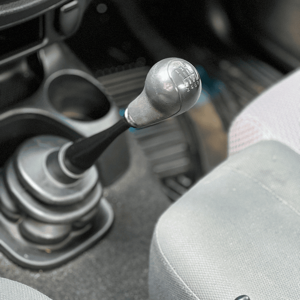 Nissan NP300 SC S 2.3D MT 2018 6