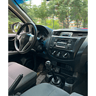 Nissan NP300 SC S 2.3D MT 2018 7