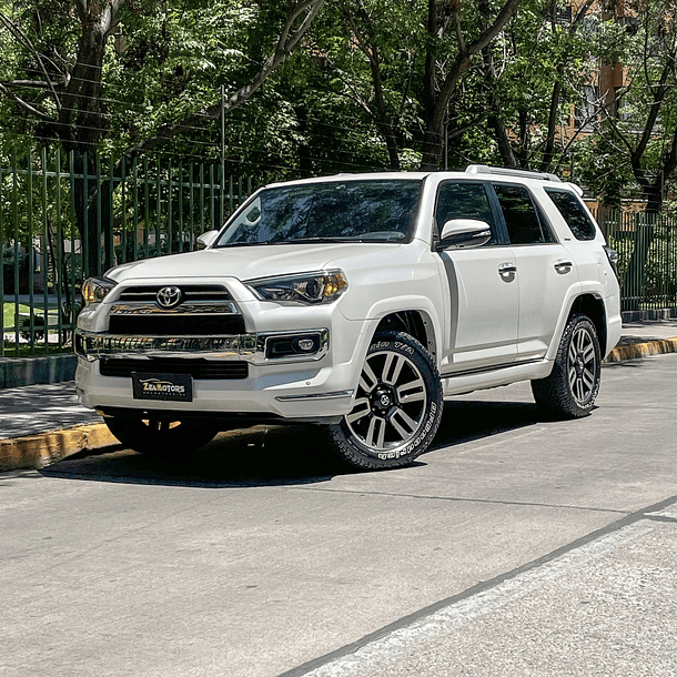 Toyota 4runner 4.0 Limited 4x4 Auto 2022 1