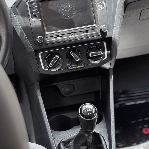 Volkswagen Voyage 1.6 Highline 2019 7