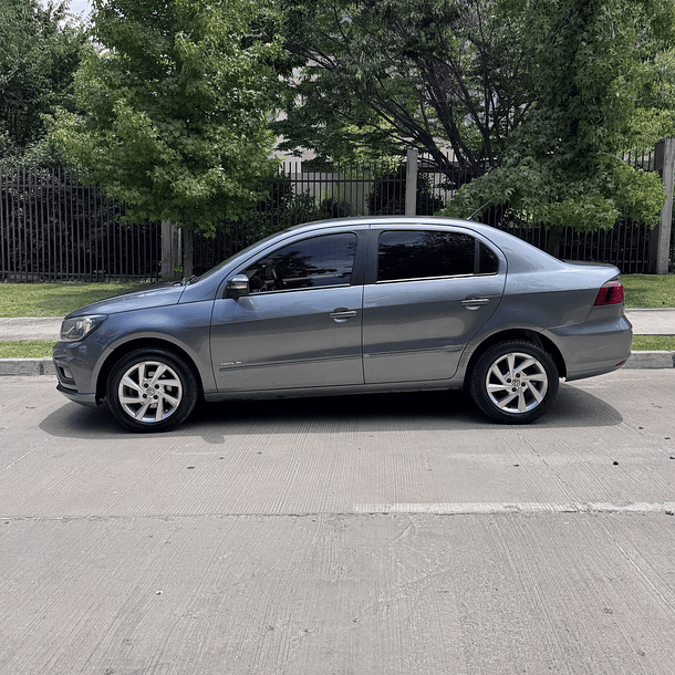 Volkswagen Voyage 1.6 Highline 2019 2