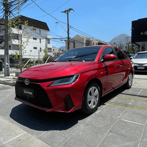 Toyota Yaris SD 1.5 2024 3