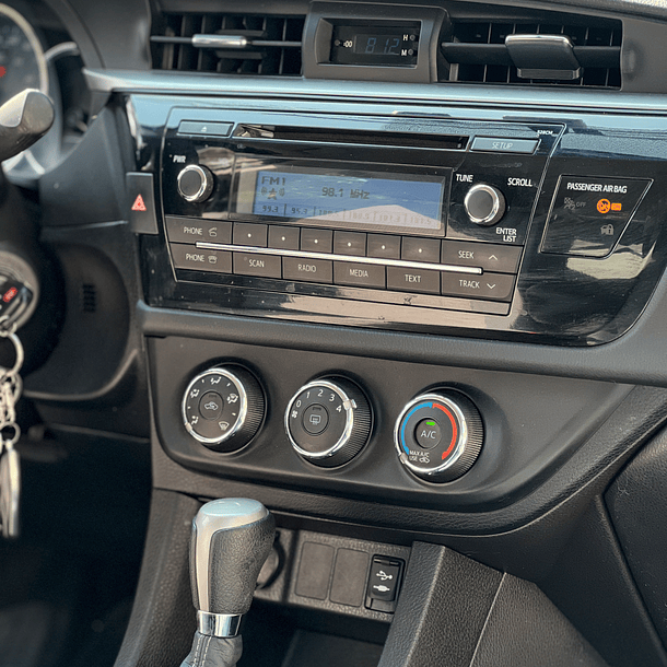 Toyota Corolla 1.8 Gl CVT  2016 11