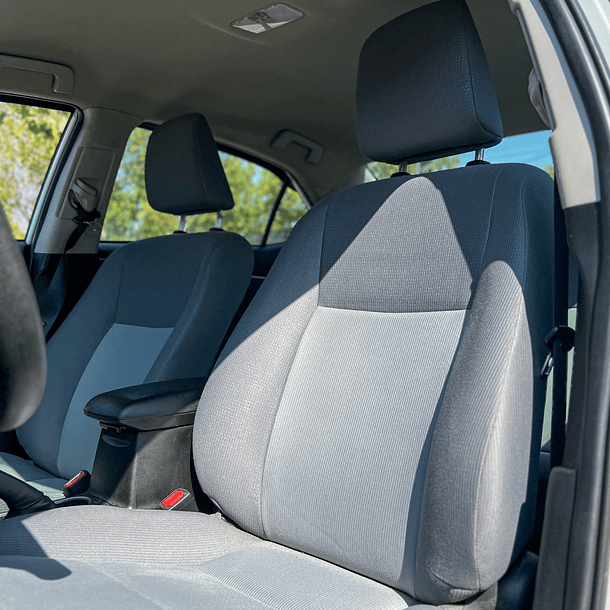 Toyota Corolla 1.8 Gl CVT  2016 12