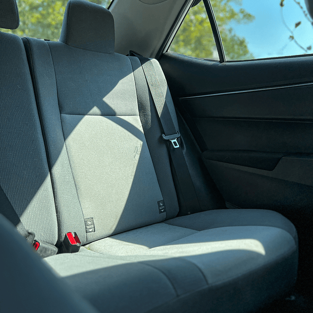 Toyota Corolla 1.8 Gl CVT  2016 13