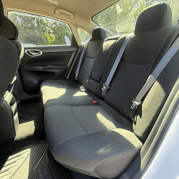 Nissan Sentra 1.8 AT Advance 2020 10