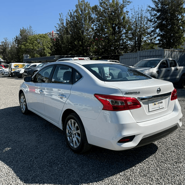 Nissan Sentra 1.8 AT Advance 2020 4
