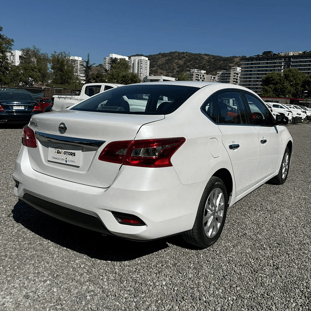 Nissan Sentra 1.8 AT Advance 2020 6