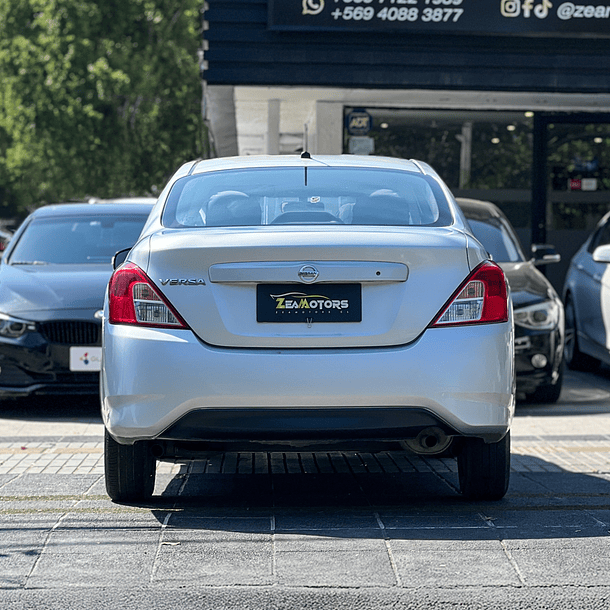 Nissan Versa Sense 1.6 2019 4