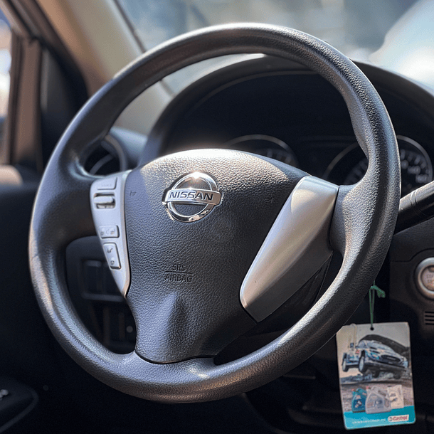 Nissan Versa Sense 1.6 2019 11