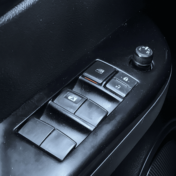 TOYOTA HILUX 2.4 MT 4X4 DX 2022 13