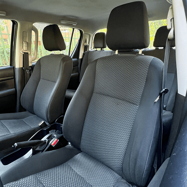 TOYOTA HILUX 2.4 MT 4X4 DX 2022 14