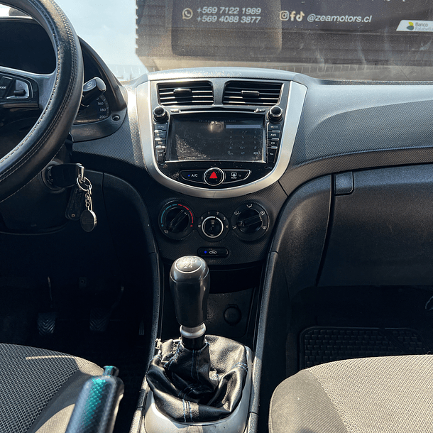 Hyundai Accent RB GL 1.4 2012 8