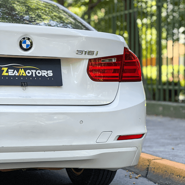 BMW 316I 1.6 AUT 2013 12