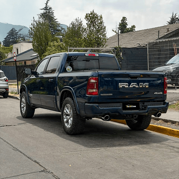 RAM 1500  CREW CAB LARAMIE 4X4 5.7 AUT 2022 3