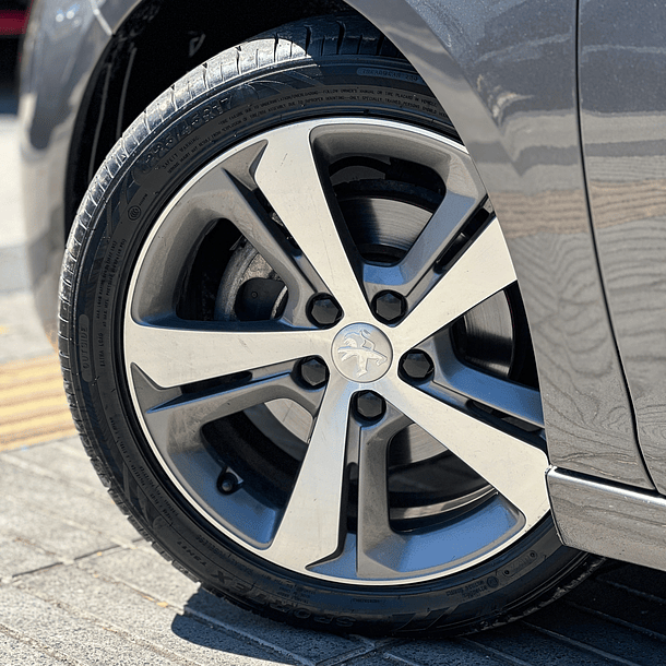 Peugeot 308 1.5 ALLURE PACK BLUEHDI 2020 5