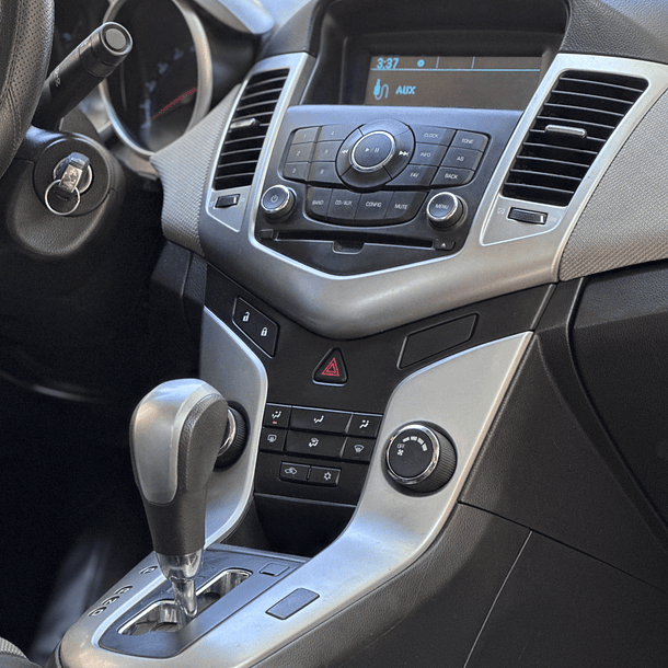 Chevrolet Cruze LS 1.8 AT 8