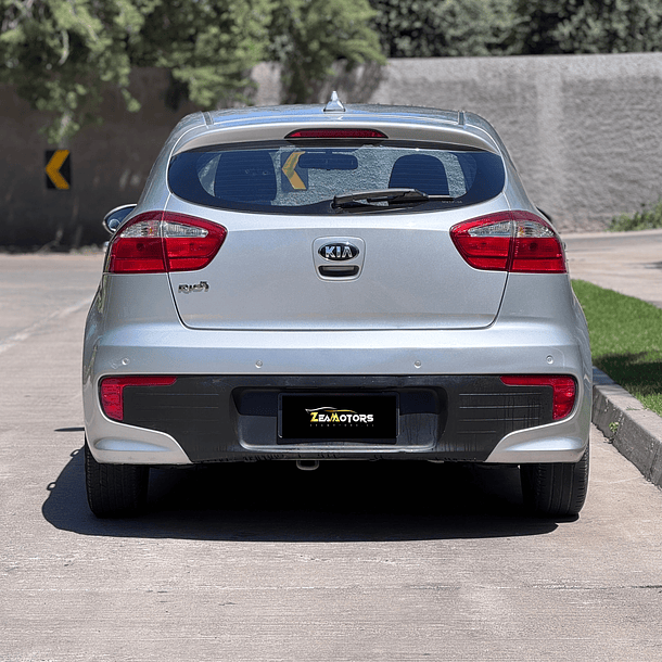 Kia Rio 5 EX 1.4 AT 2016  4