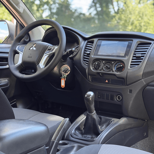 Mitsubishi L200 2.4 TD Work CD CR 2023 8