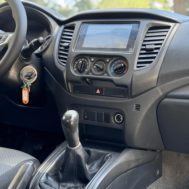 Mitsubishi L200 2.4 TD Work CD CR 2023 9