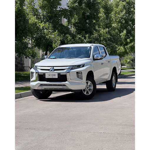 Mitsubishi L200 2.4 TD Work CD CR 2023