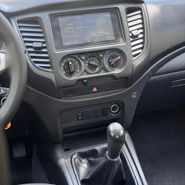 Mitsubishi L200 2.4 TD Work CD CR 2023 12