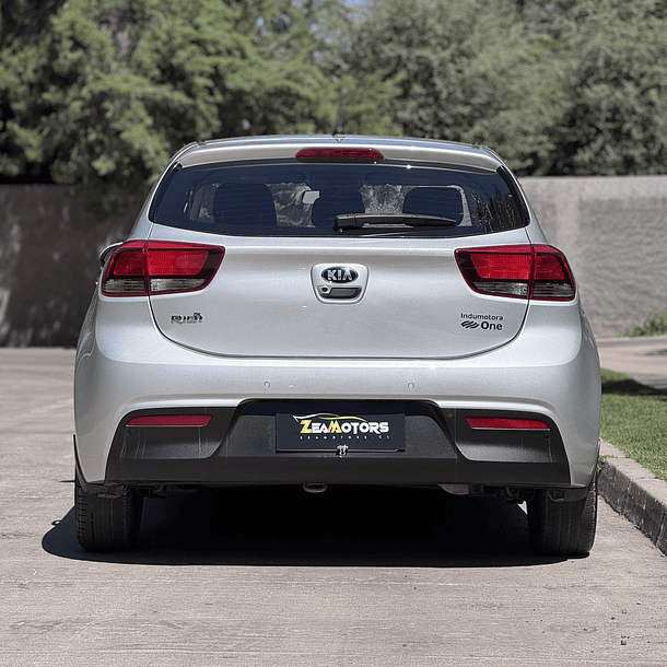KIA RIO 5 1.4 HB MT 2022 6