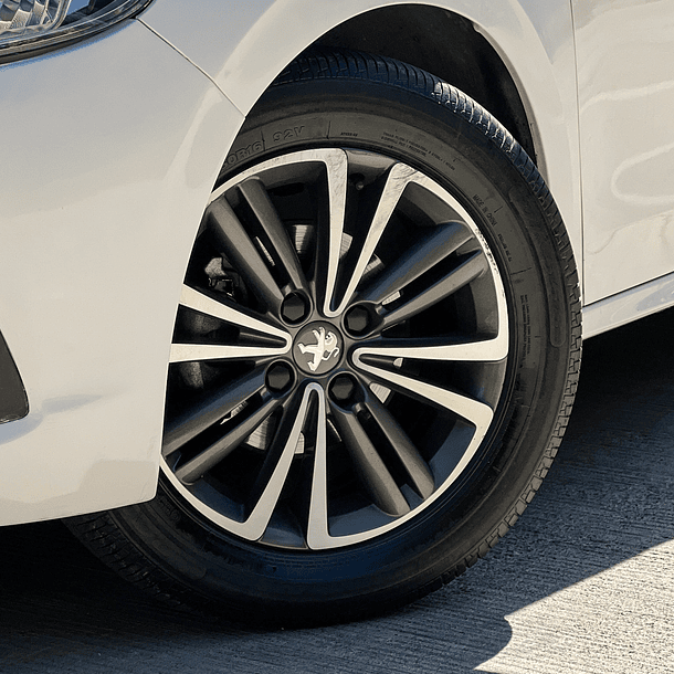 PEUGEOT 301 ALLURE HDI 1.6 2019 6