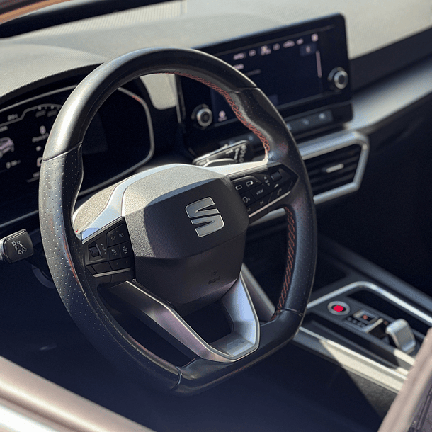 SEAT LEON FR TSI AT8 1.4 AUT 2021 6