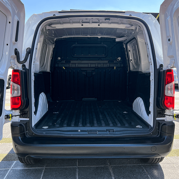 Opel combo 2025 M/T Descuenta IVA 6