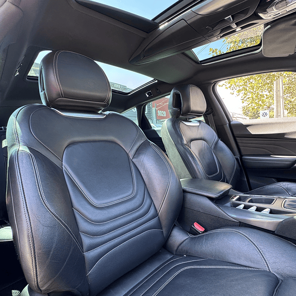 DS DS5 HDI HB AUT 2.0 2017 13