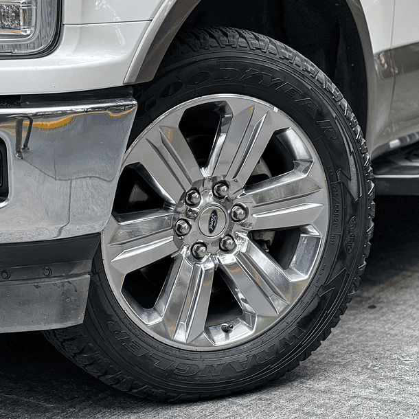 Ford F-150 5.0 Lariat Luxury 4x4 2020 6