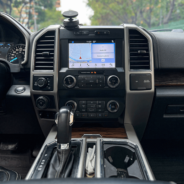 Ford F-150 5.0 Lariat Luxury 4x4 2020 8