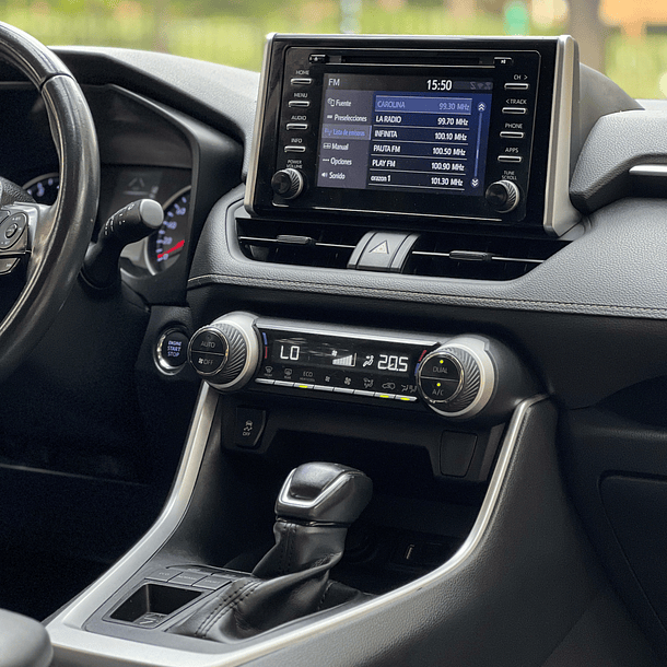 Toyota RAV4 XLE  2.0 AUT 2021 12