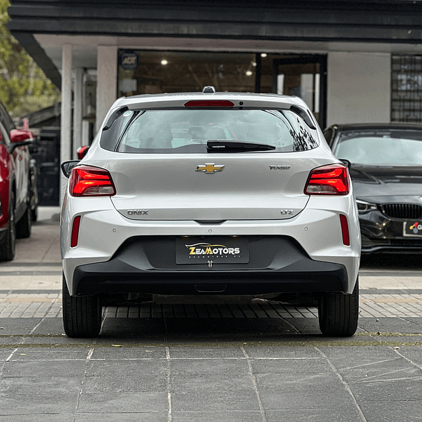 Chevrolet Ónix 1.0 LTZ 4x2 HB MT 5P 2023  4