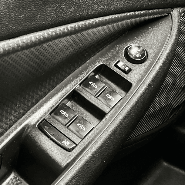 Chevrolet Ónix 1.0 LTZ 4x2 HB MT 5P 2023  13